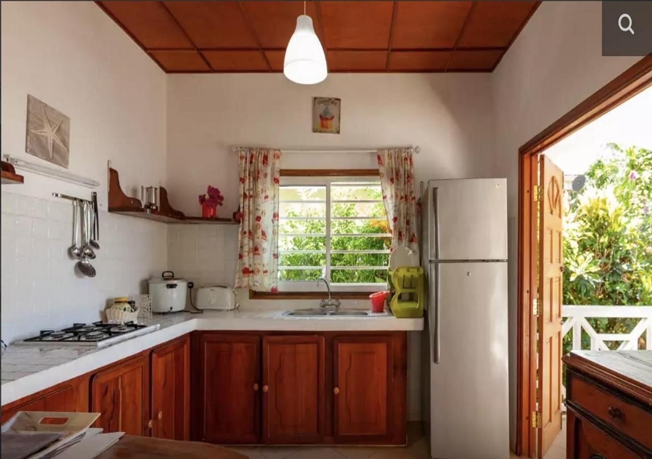 Maison De Vacanze Baie Sainte Anne Bagian luar foto